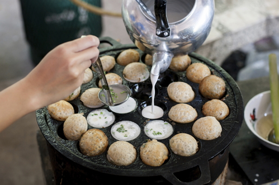 Pan Mold Thai Dessert Kanomkrok Thai Pancake Cast Iron Burnt Non-Stick 28 Holes Coconut Traditional Tea Party