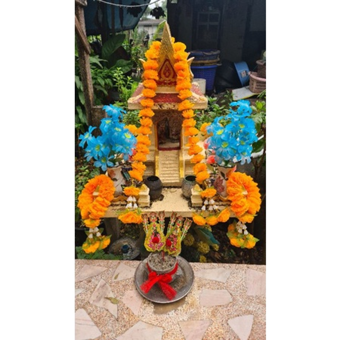 Thai Garland Round Phuangmalai Garland, Thai Artificial Yellow Marigold Garland, Marigold Flowers, Wedding Party, Pray, Welcome, Home Décor